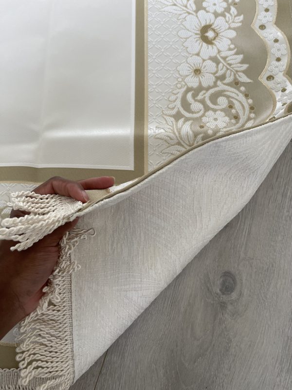 Tapis de prière satiné avec motifs fleuri en jacquard