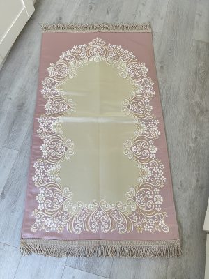 Tapis de prière satiné avec arabesque